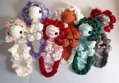 Arya Axolotl Snuggler